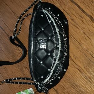 Badgley Mischka Black Quilted Crossbody Bag